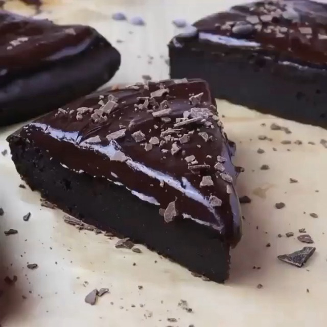 Best Vegan Chocolate Cake