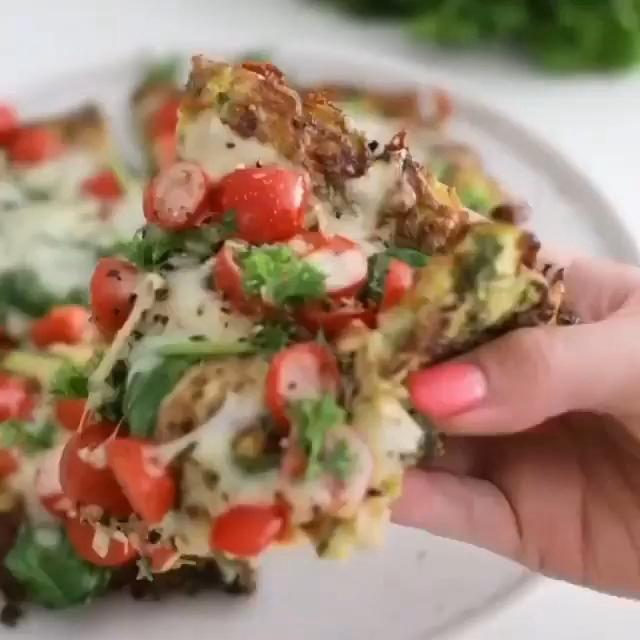 Easy Pan-Fried Zucchini Pizza