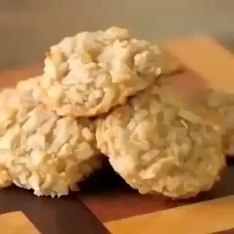 Easy Vegan Banana Coconut Cookies
