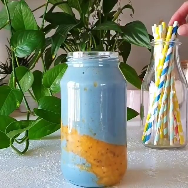 Blue Banana Mango Smoothie