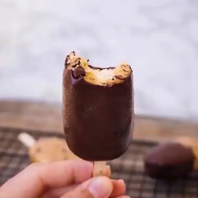 Vegan Cookie Dough Magnums