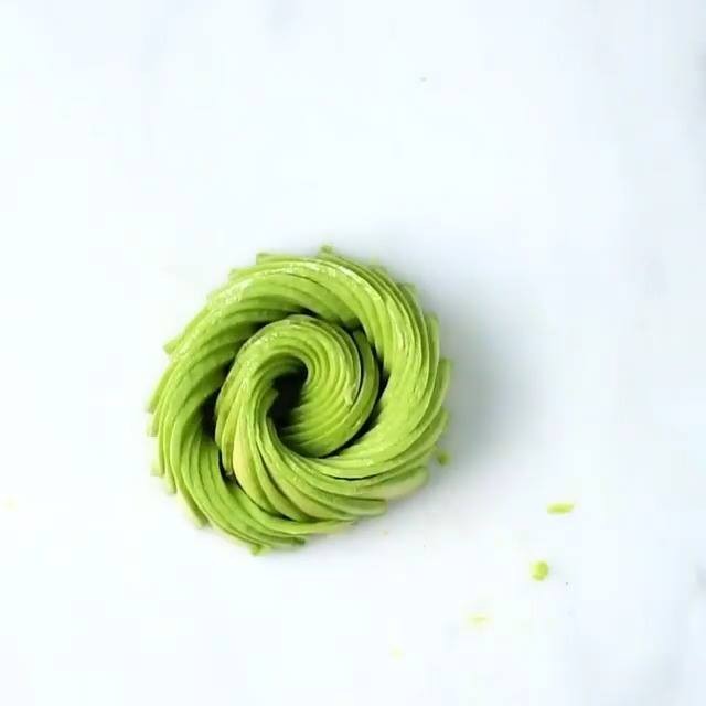 Simple Avocado Rose Garnish