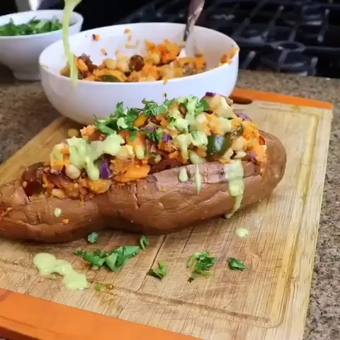 Stuffed Sweet Potatoes with Veggies and Avocado Sauce