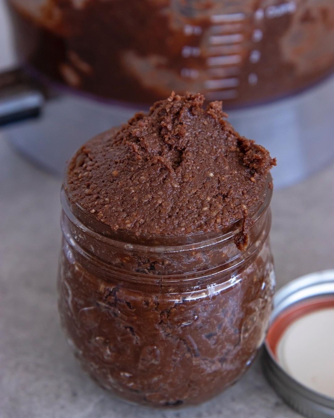Simple Vegan Hazelnut Chocolate Spread