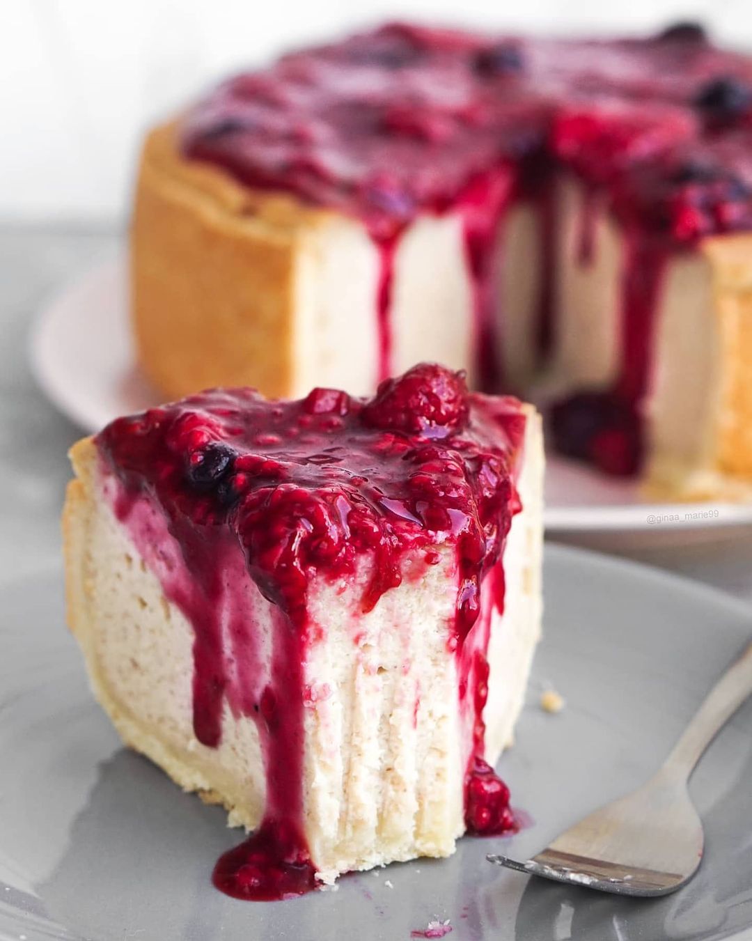 Vegan Cheesecake with Warm Berries