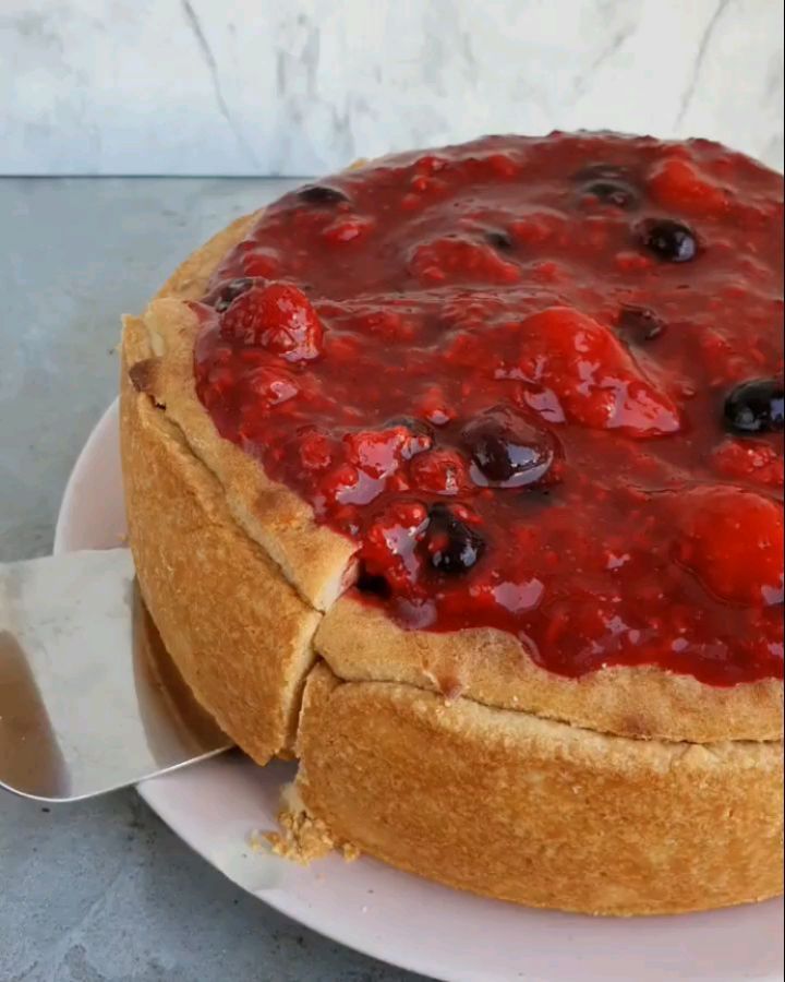 Vegan Cheesecake with Warm Berries