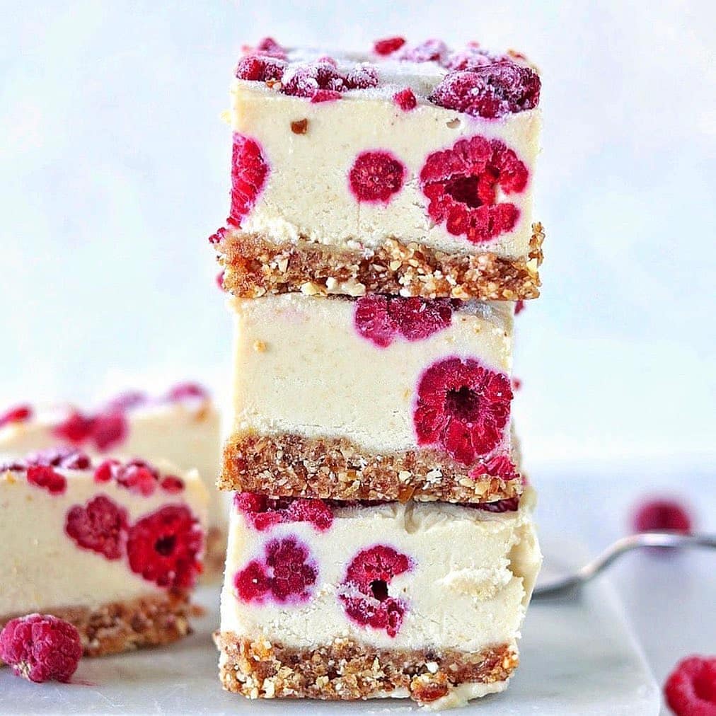 Lemon and Raspberry Raw Cheesecake Slices