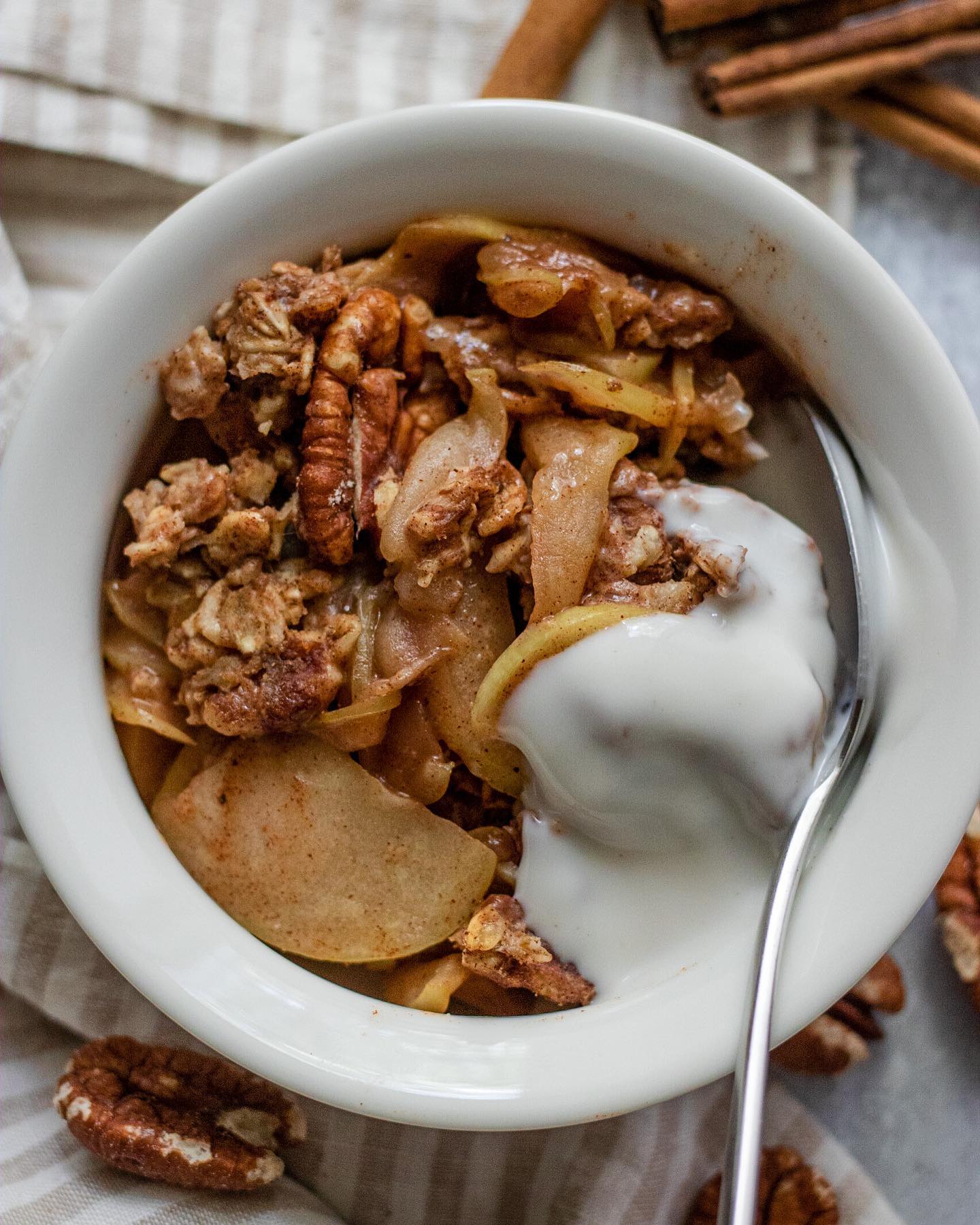 Baked Apple Oatmeal Delight