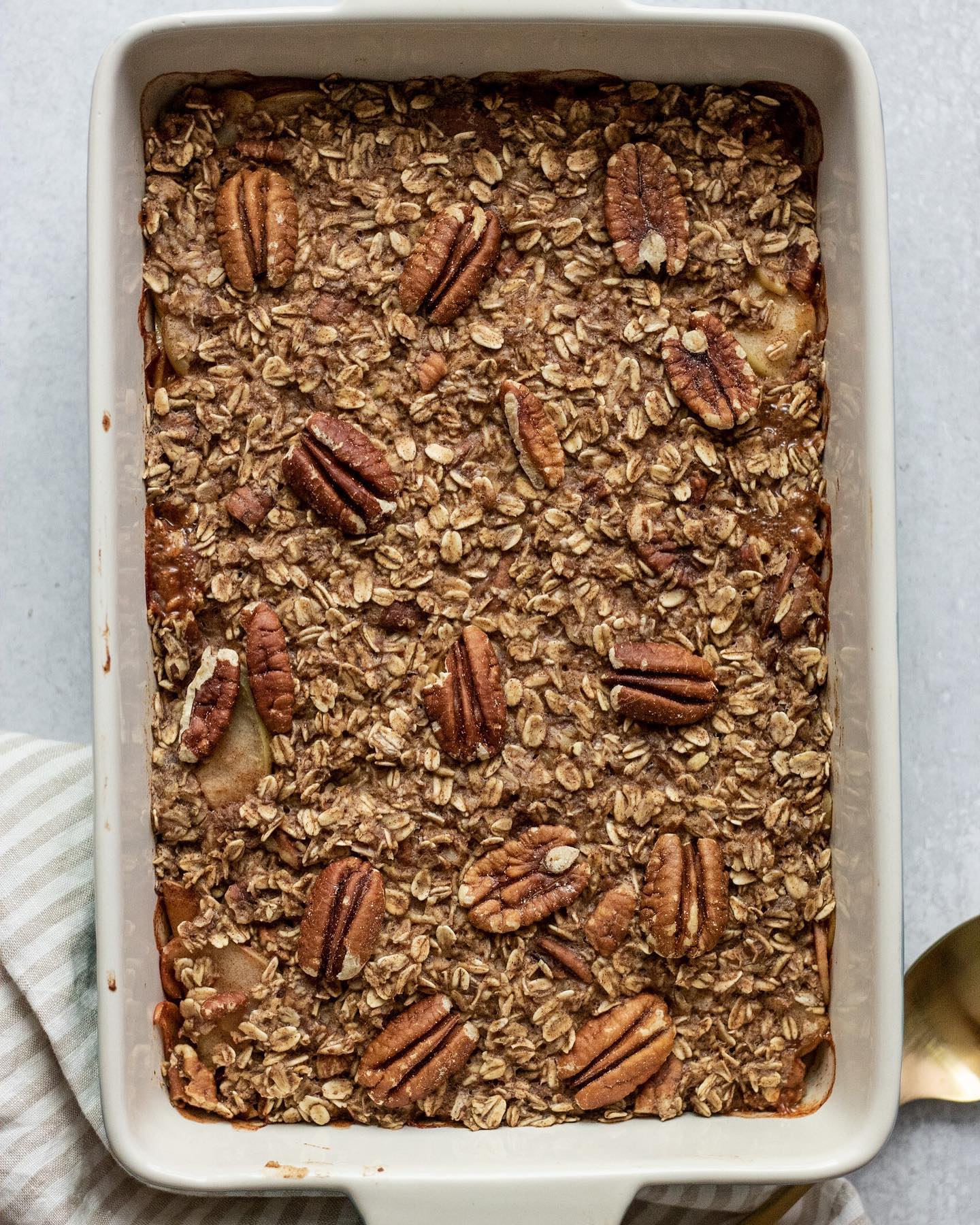 Baked Apple Oatmeal Delight