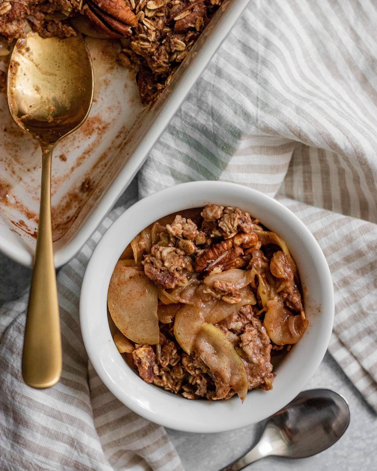 Baked Apple Oatmeal Delight