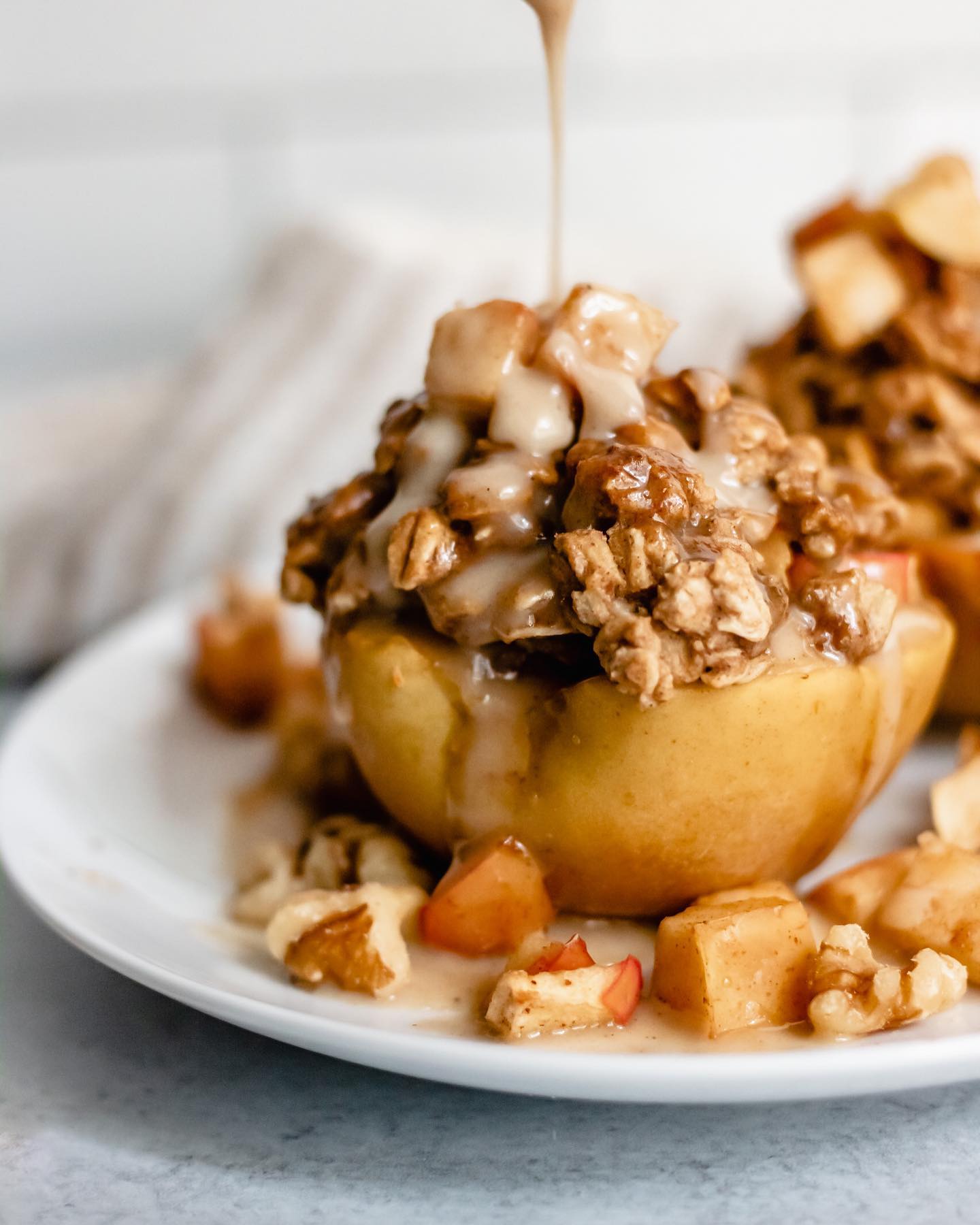 Gooey Caramel Apple Crisp Stuffed Baked Apples