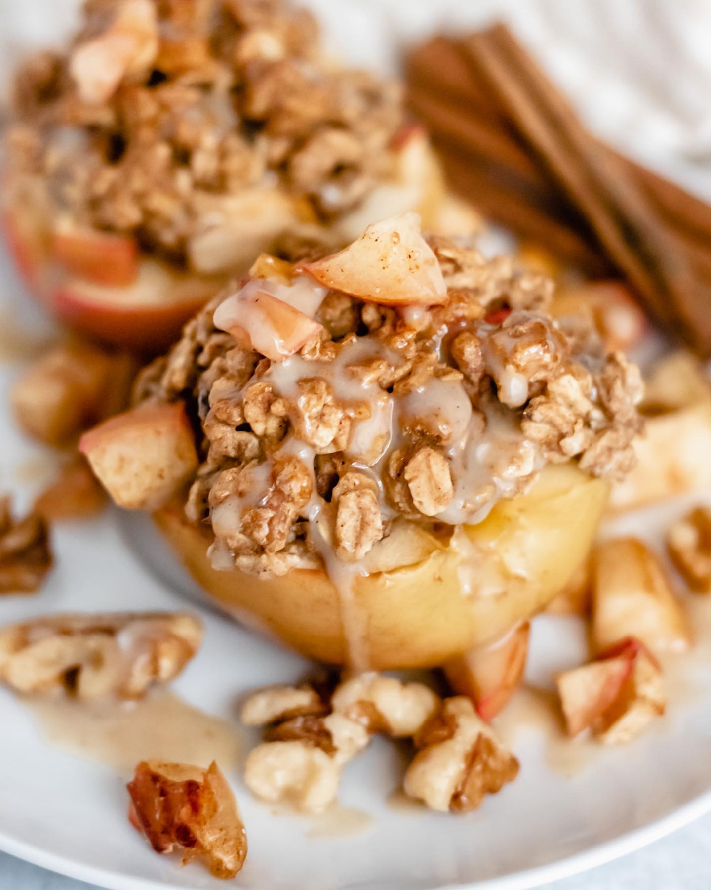 Gooey Caramel Apple Crisp Stuffed Baked Apples
