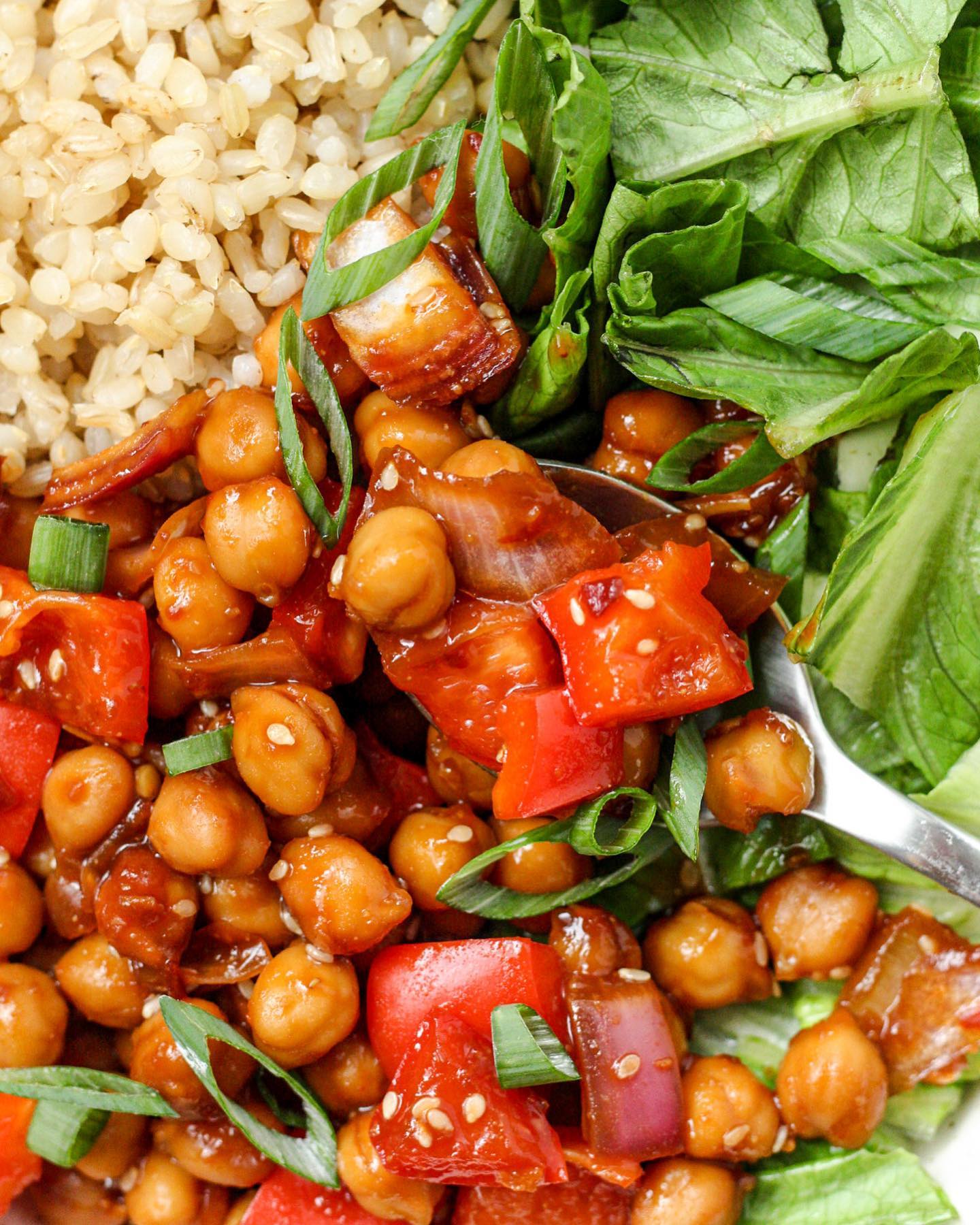 Garlic Chili Chickpeas Bowl