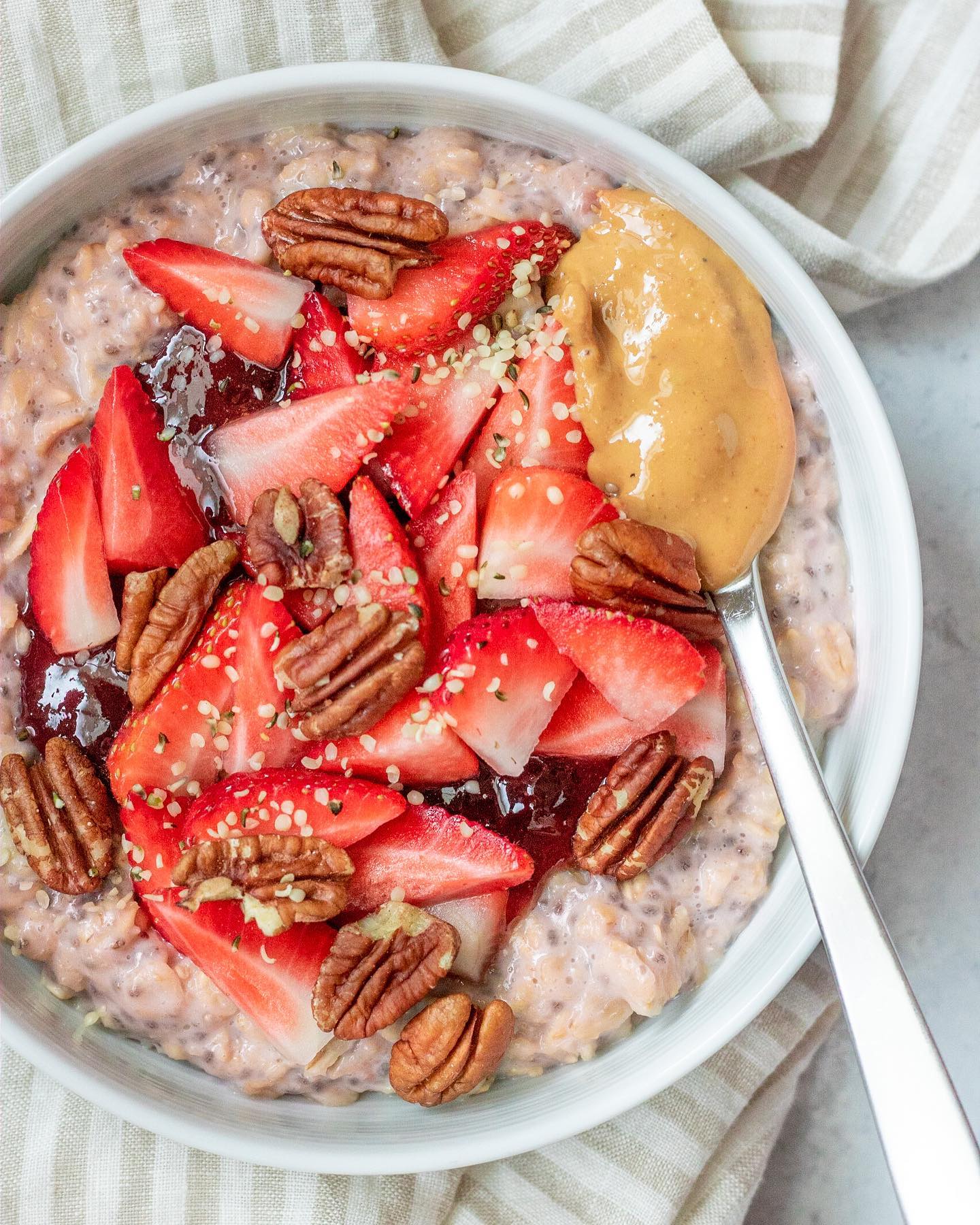 Strawberries and Cream Oatmeal: a Delightful Twist