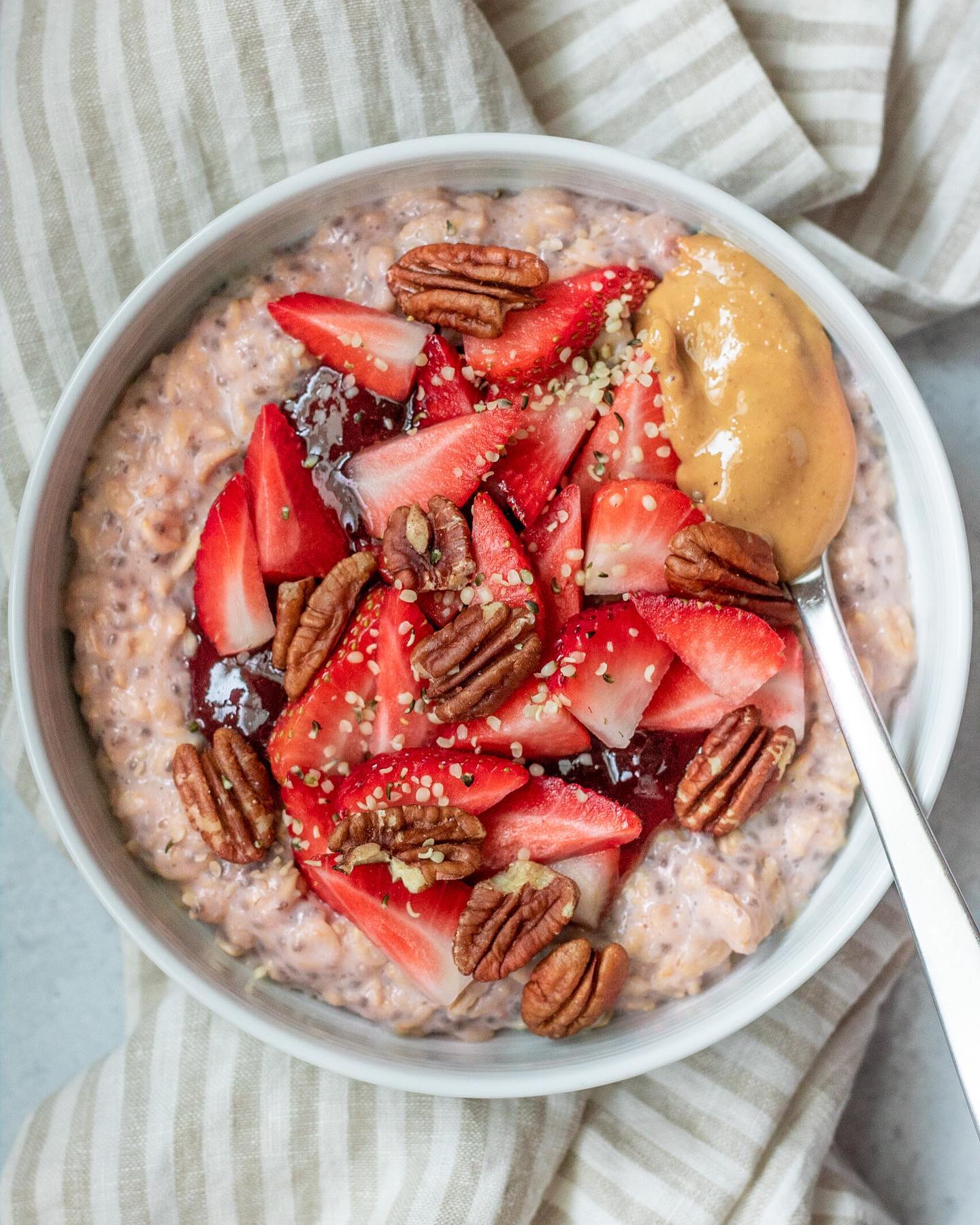 Strawberries and Cream Oatmeal: a Delightful Twist
