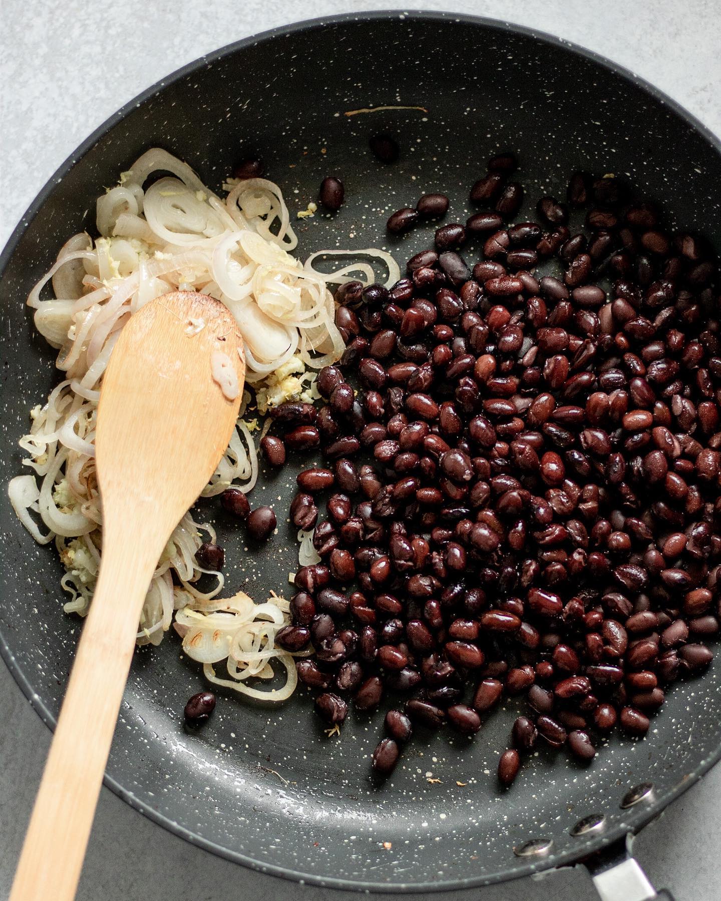 Ginger Black Bean Bowl with Creamy Ginger Sriracha Dressing