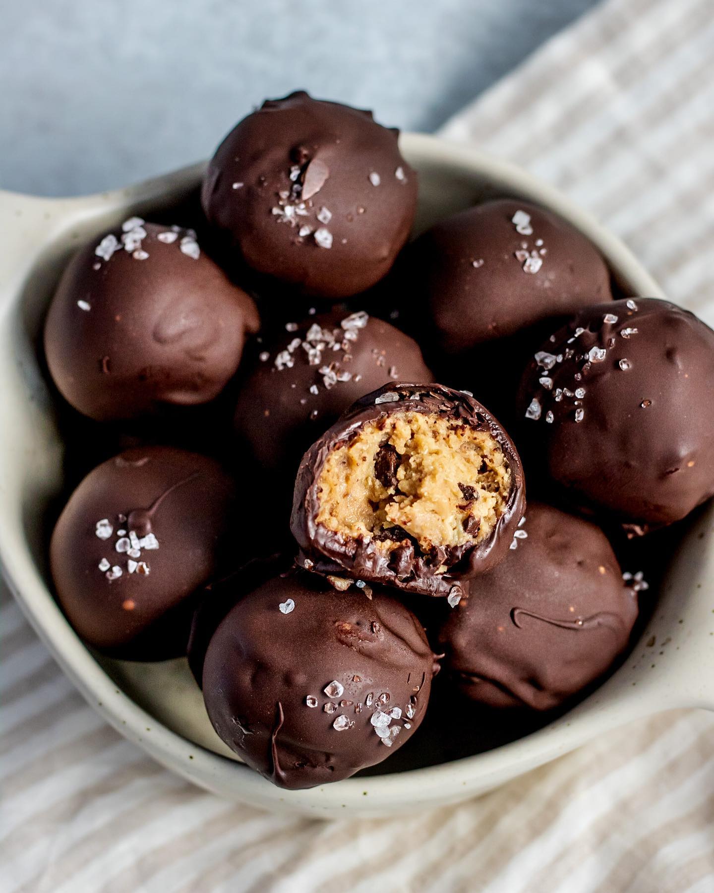 No Bake Chickpea Cookie Dough Bites