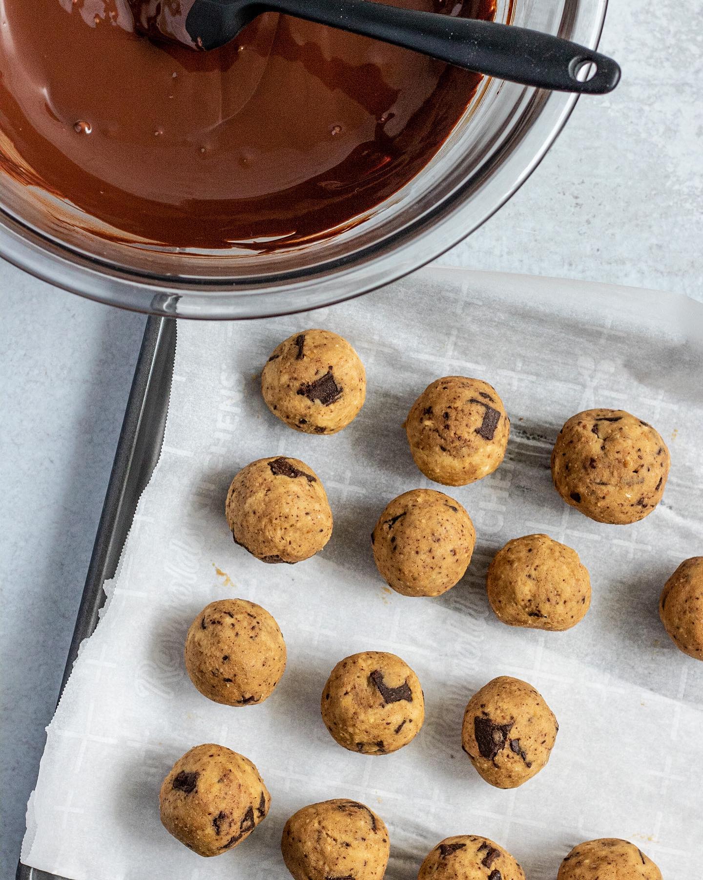 No Bake Chickpea Cookie Dough Bites