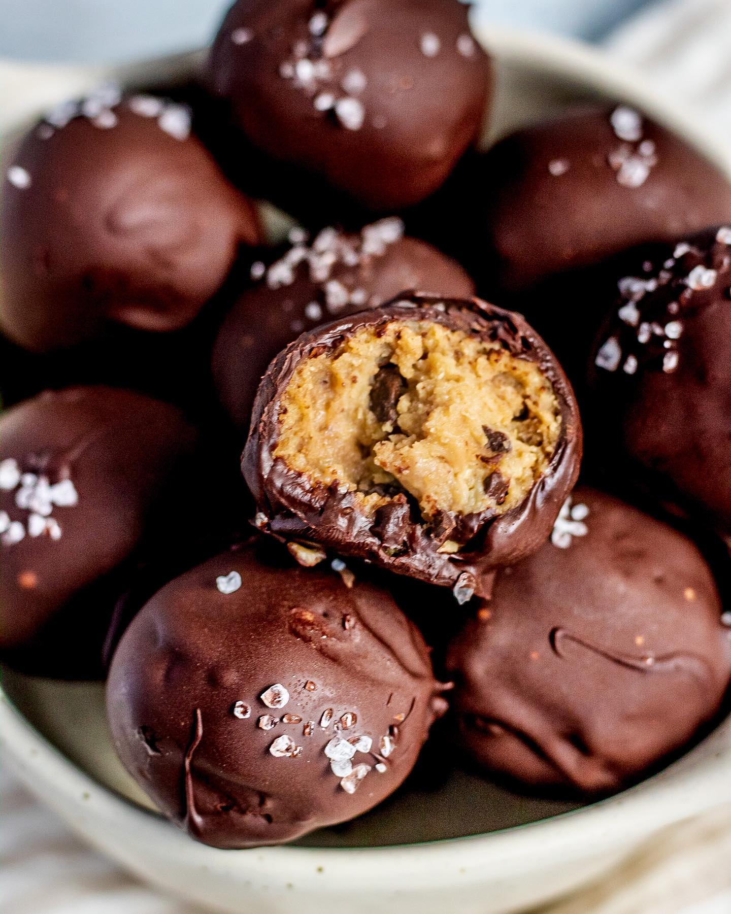 No Bake Chickpea Cookie Dough Bites