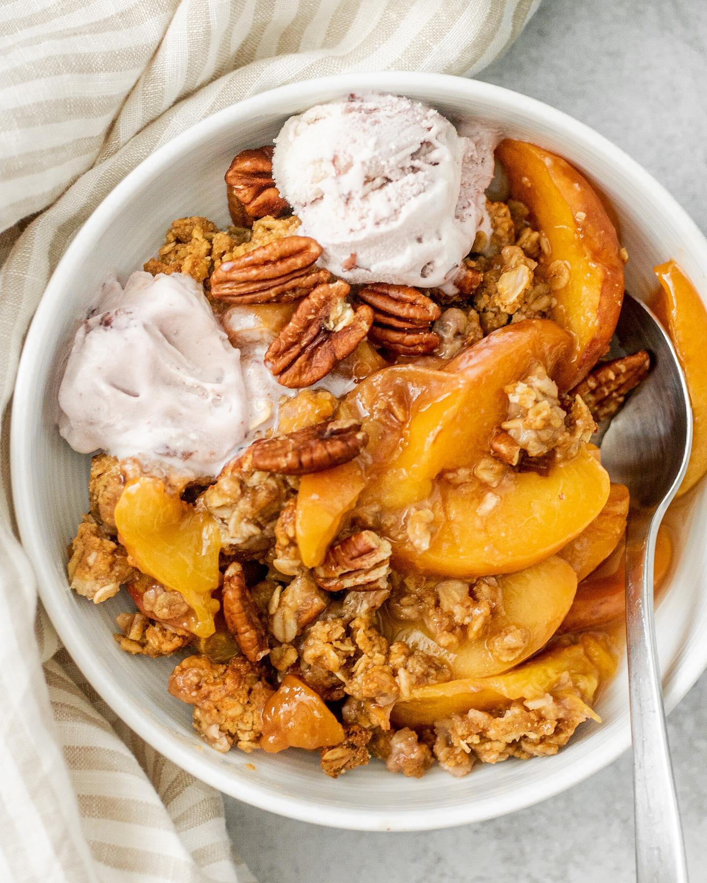 Nutrient-Rich Peach Crisp with Oat Topping