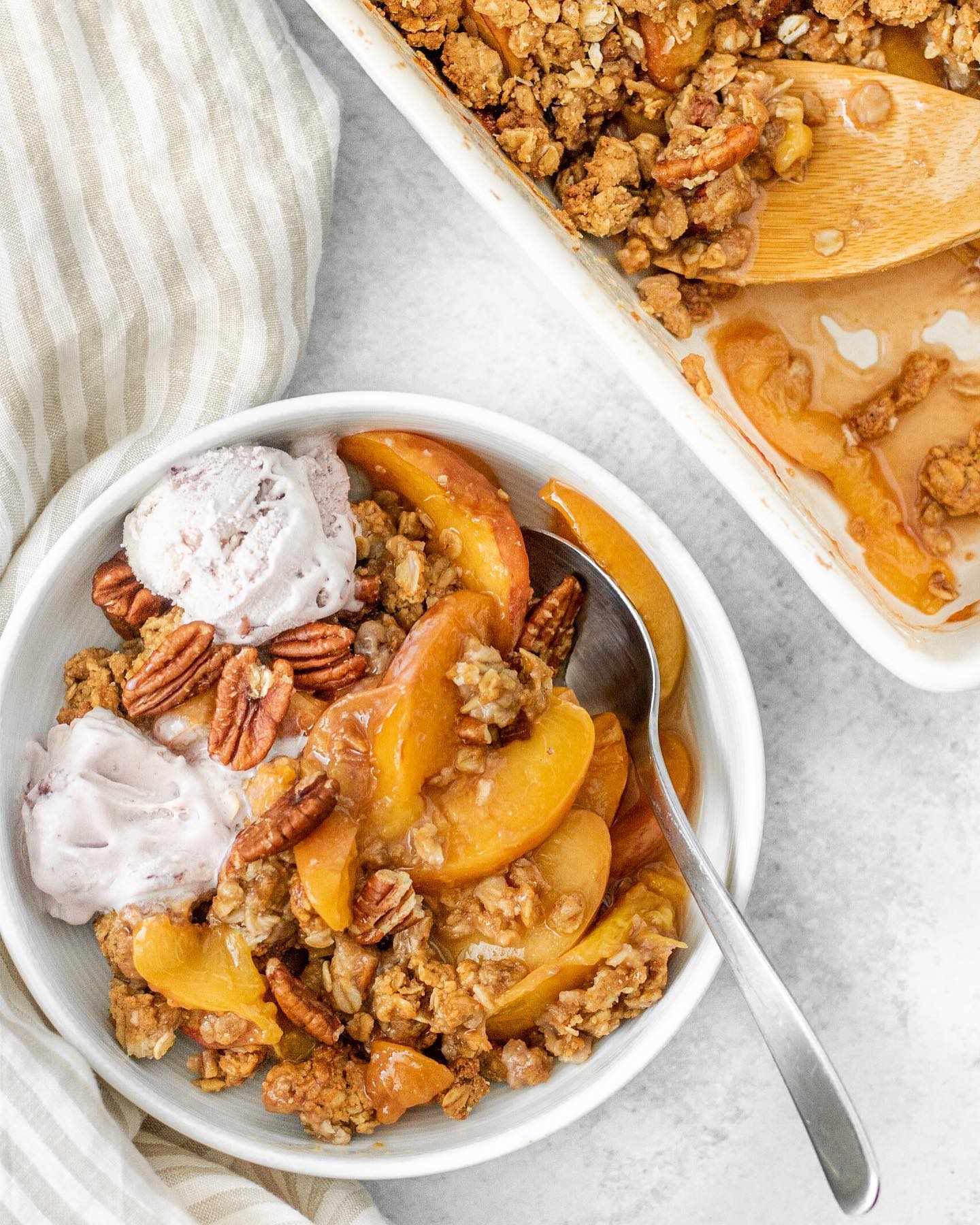 Nutrient-Rich Peach Crisp with Oat Topping
