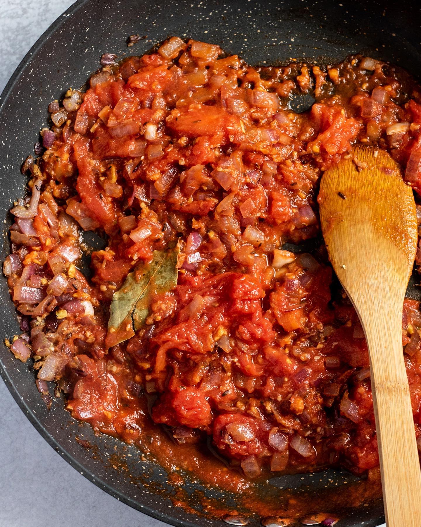 Quick and Creamy Curried Red Bean Skillet
