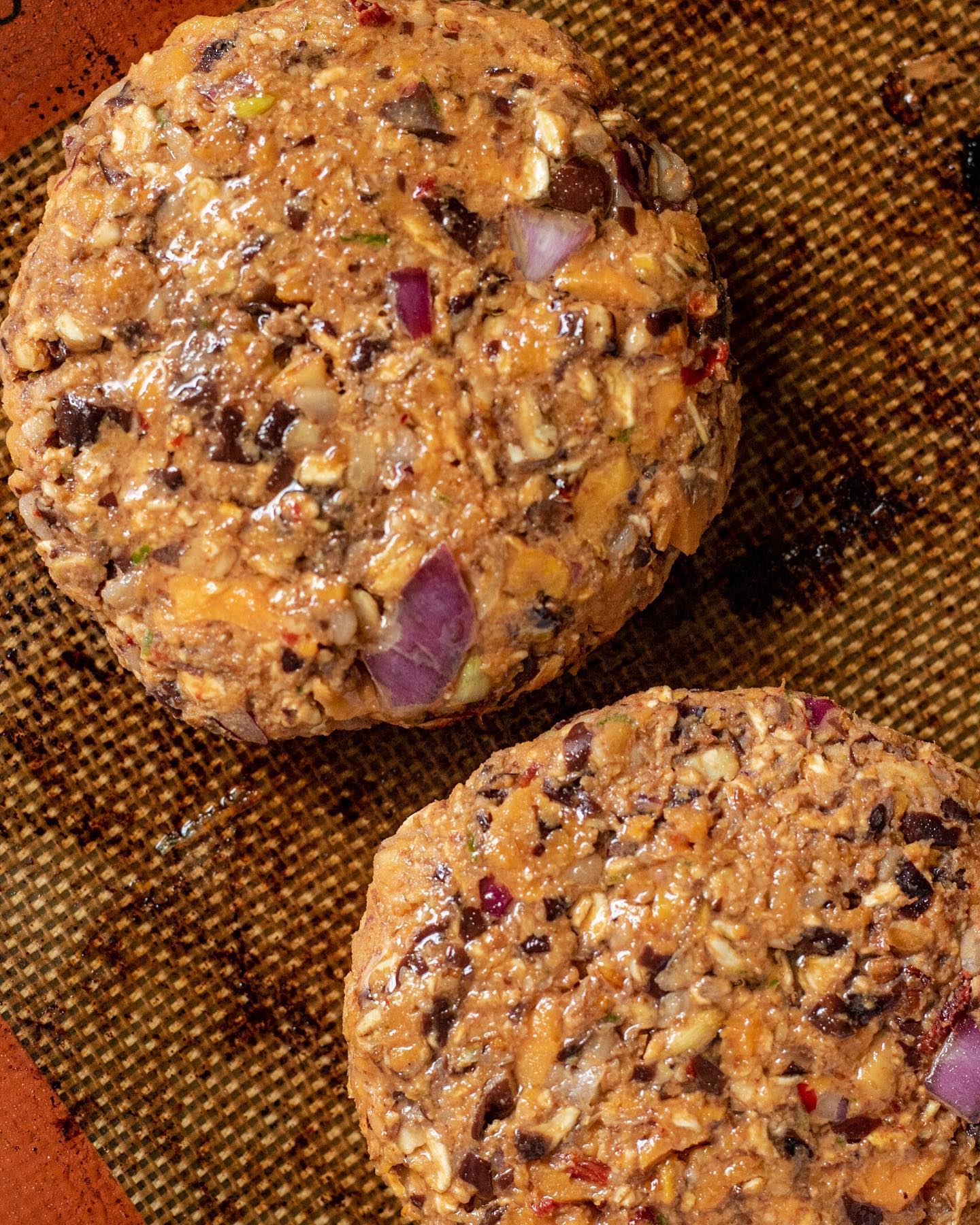 Chipotle Lime Black Bean Burgers