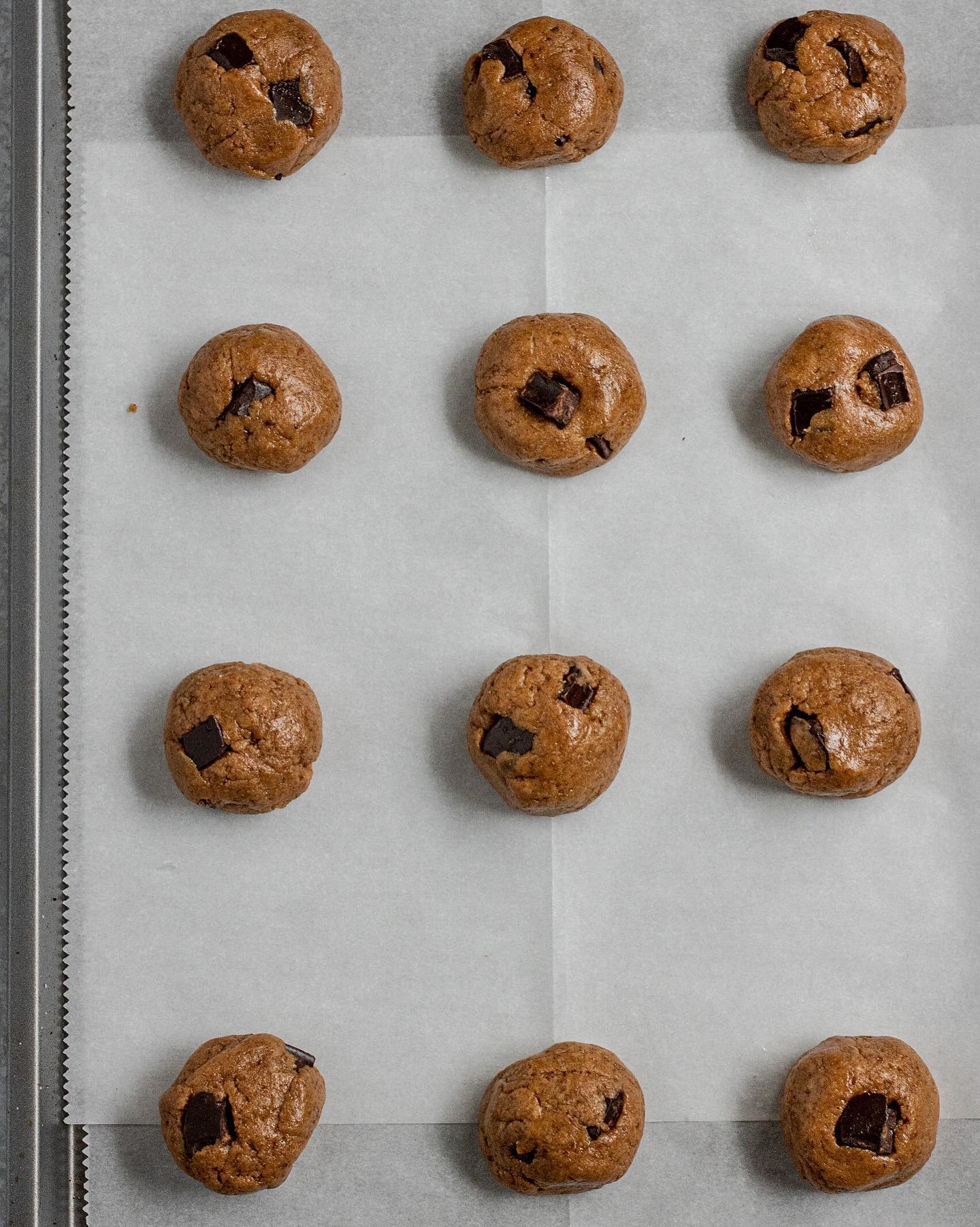 Gooey Chocolate Chip Tahini Cookies