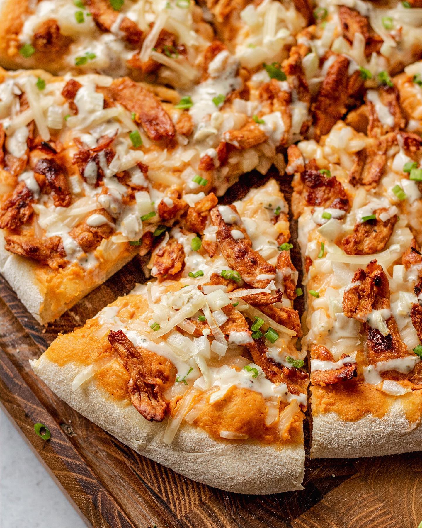 Buffalo Pizza with Soy Curls