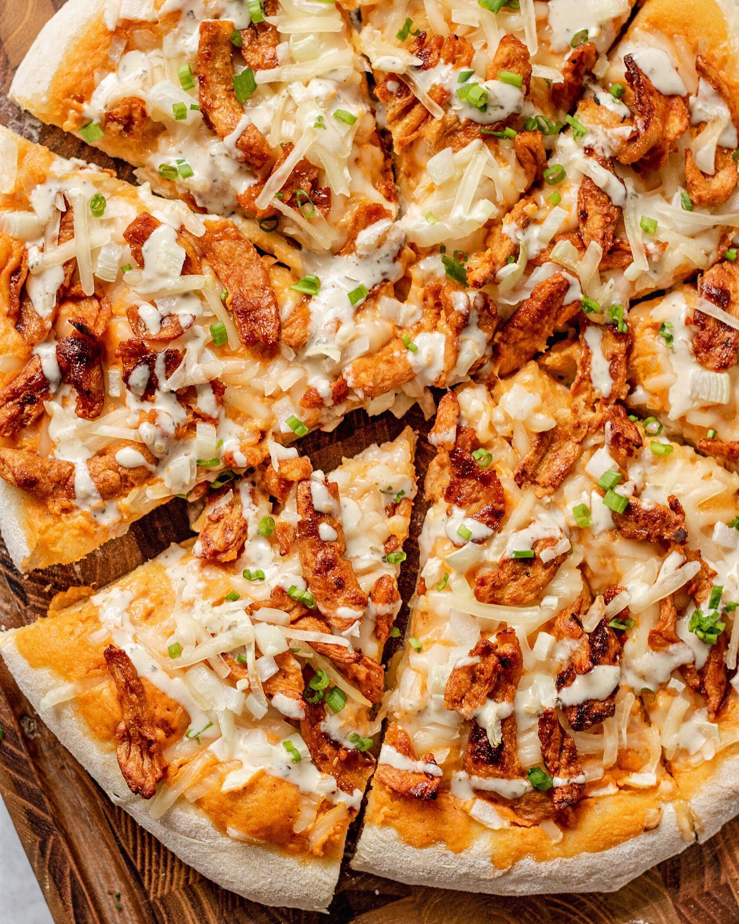 Buffalo Pizza with Soy Curls