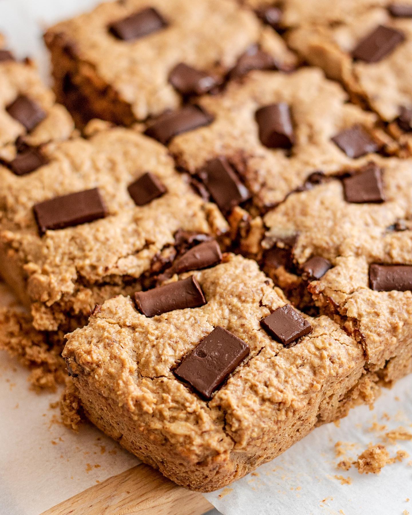 Chocolate Chip Oatmeal Bars