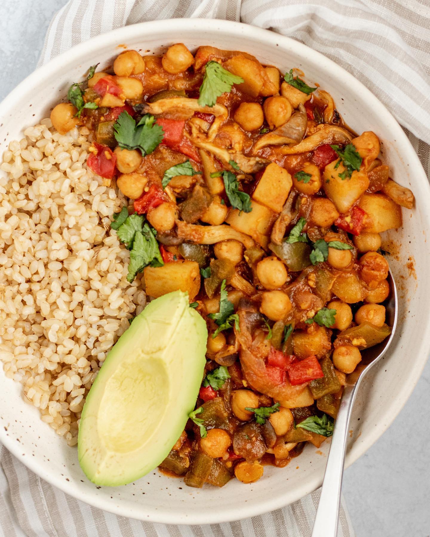 Vegan Garbanzos Guisados with Avocado