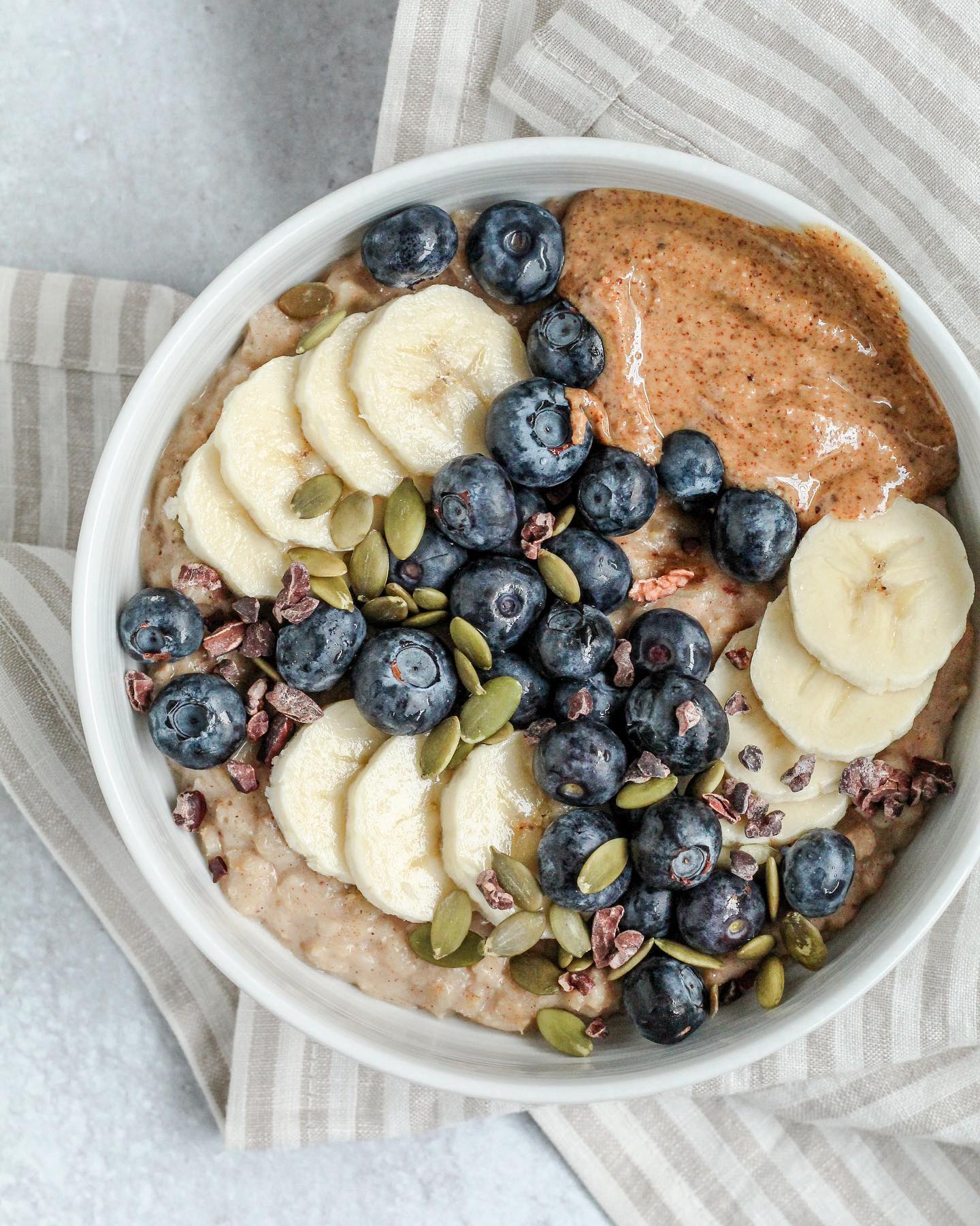 Cardamom Oats with Yogurt and Spices