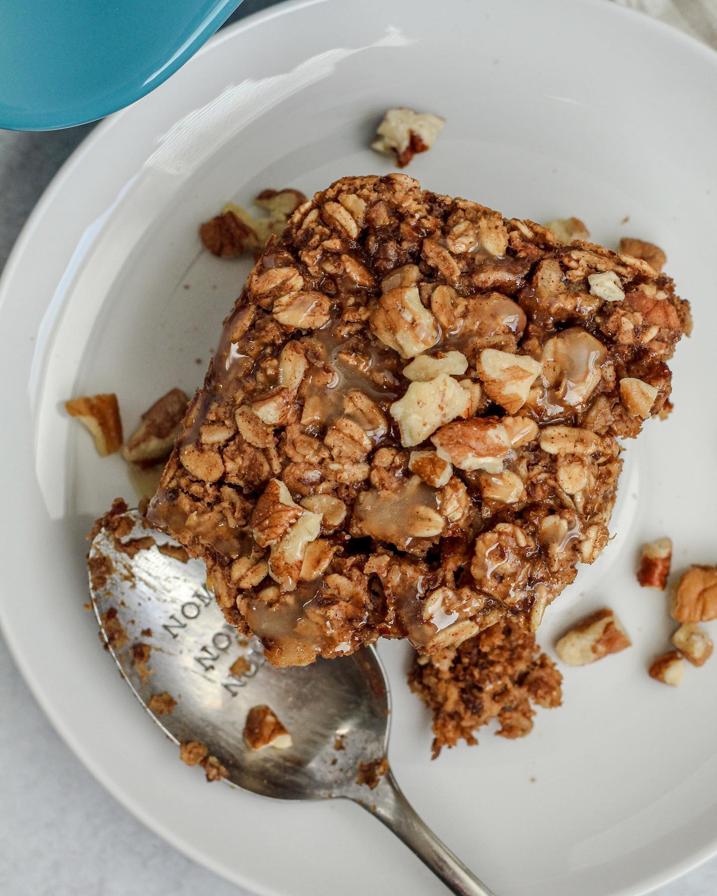Festive Cinnamon Roll Baked Oats