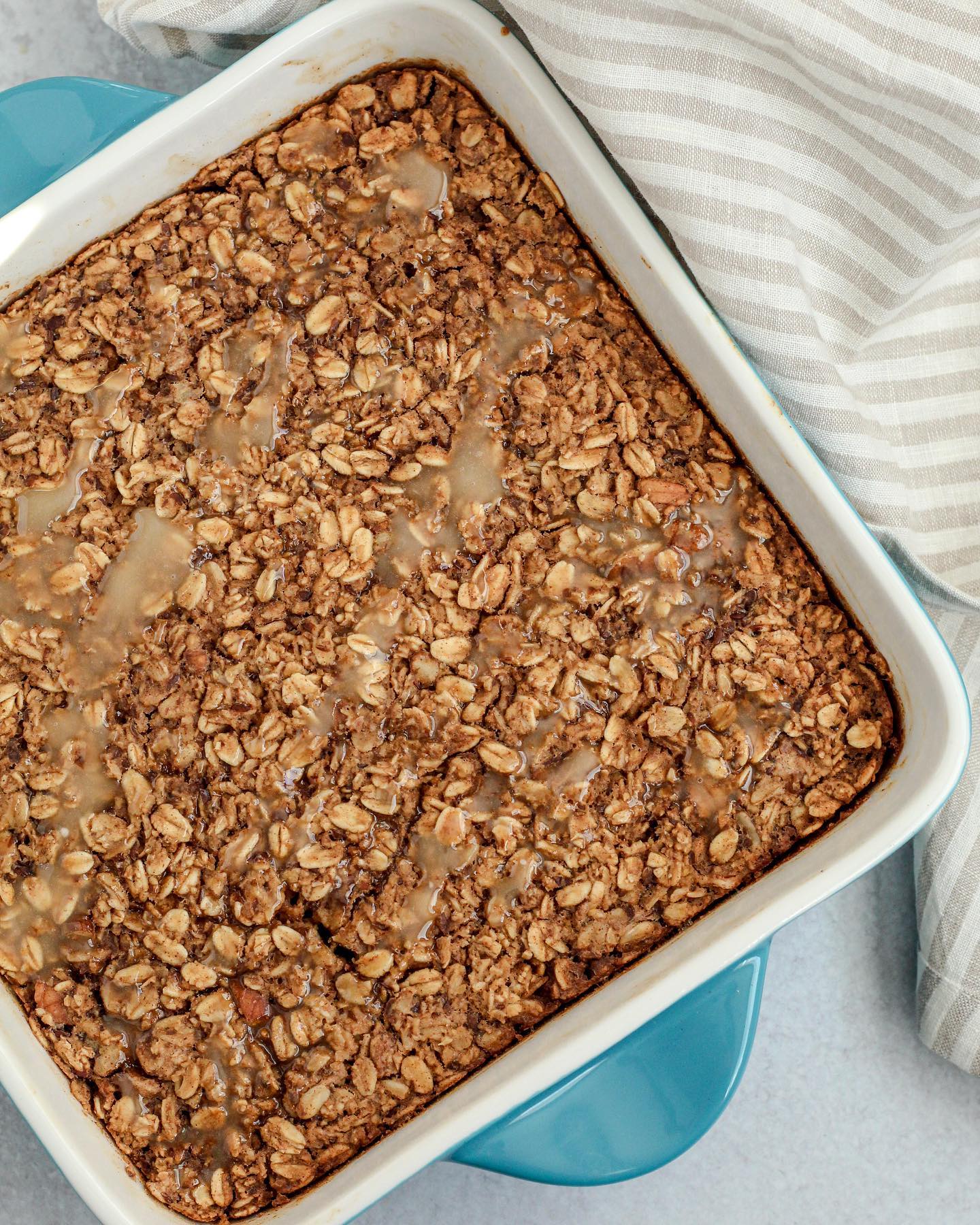 Festive Cinnamon Roll Baked Oats