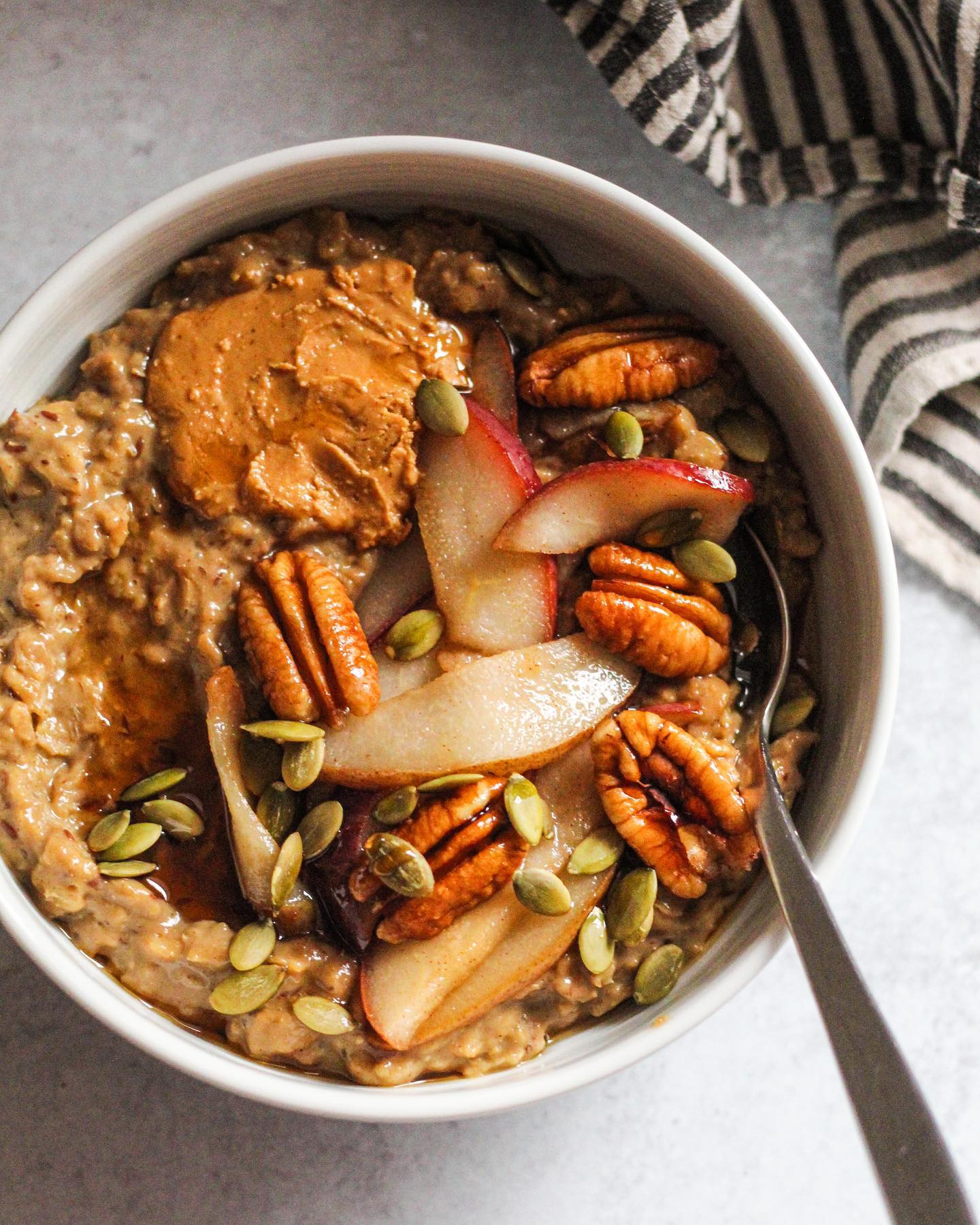 Creamy Gingerbread Oatmeal with Maple Ginger Pears