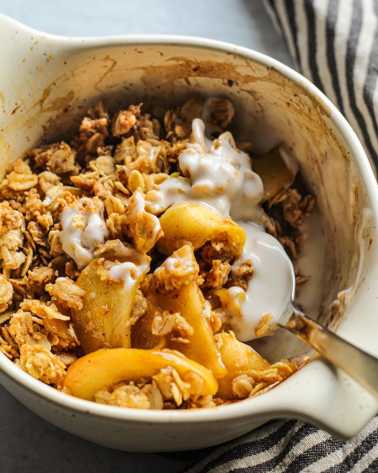 Quick and Easy 5 Ingredient Apple Crisp