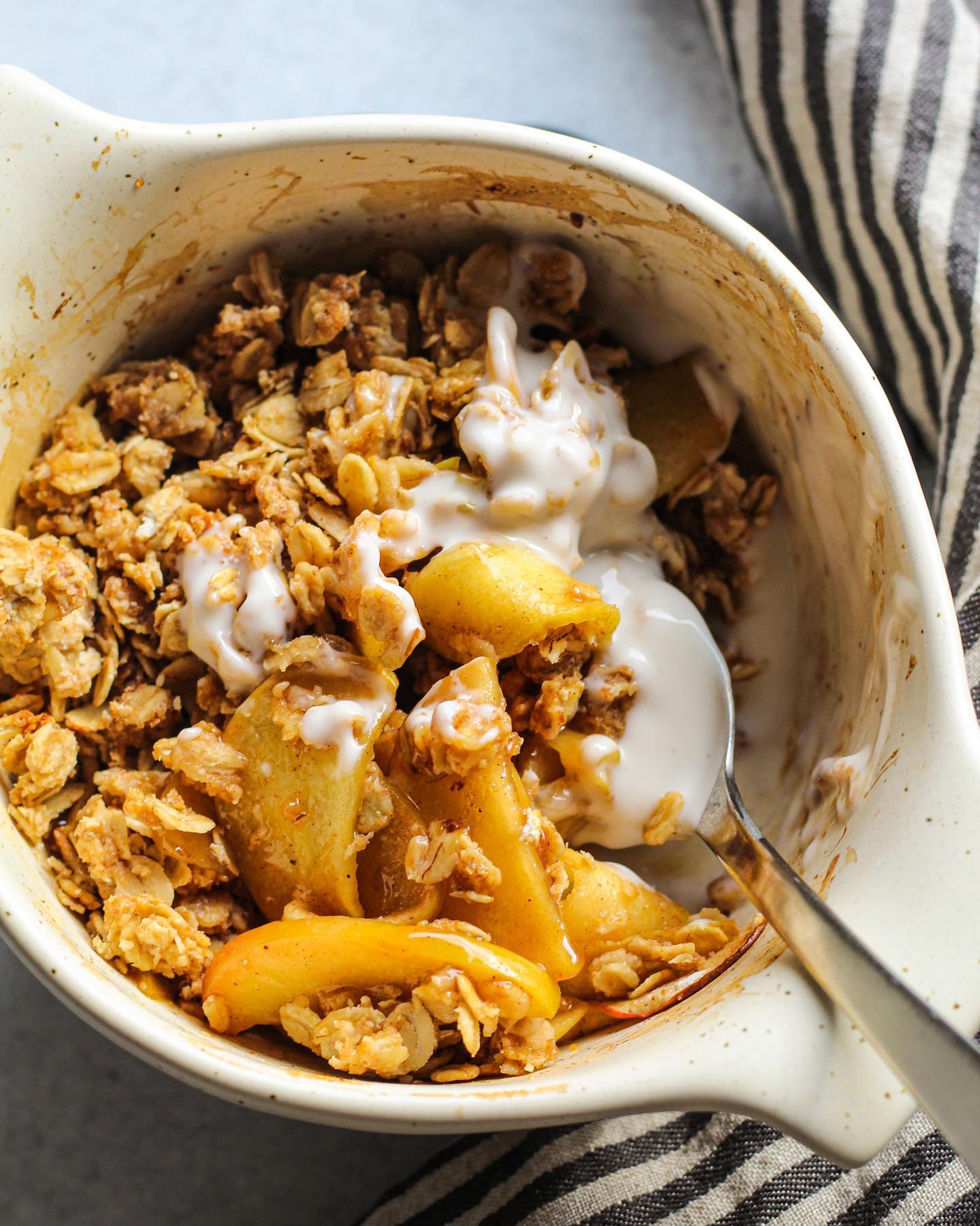 Quick and Easy 5 Ingredient Apple Crisp