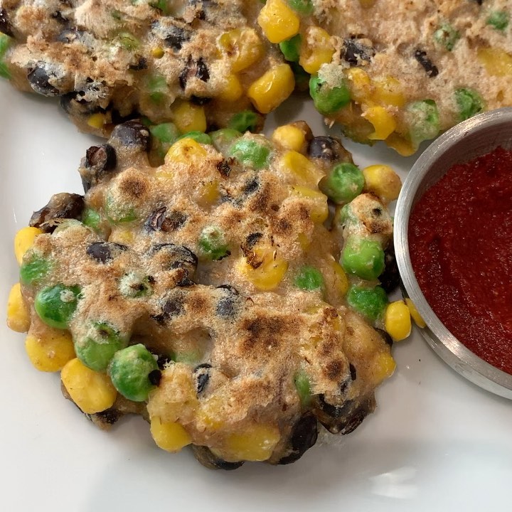 Homemade Veggie Patties with Spicy Tomato Dip