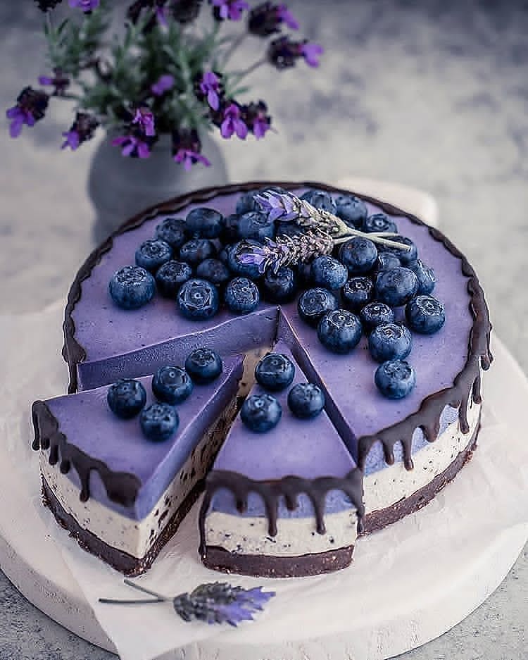 Stracciatella Maqui Berry White Chocolate Cheesecake