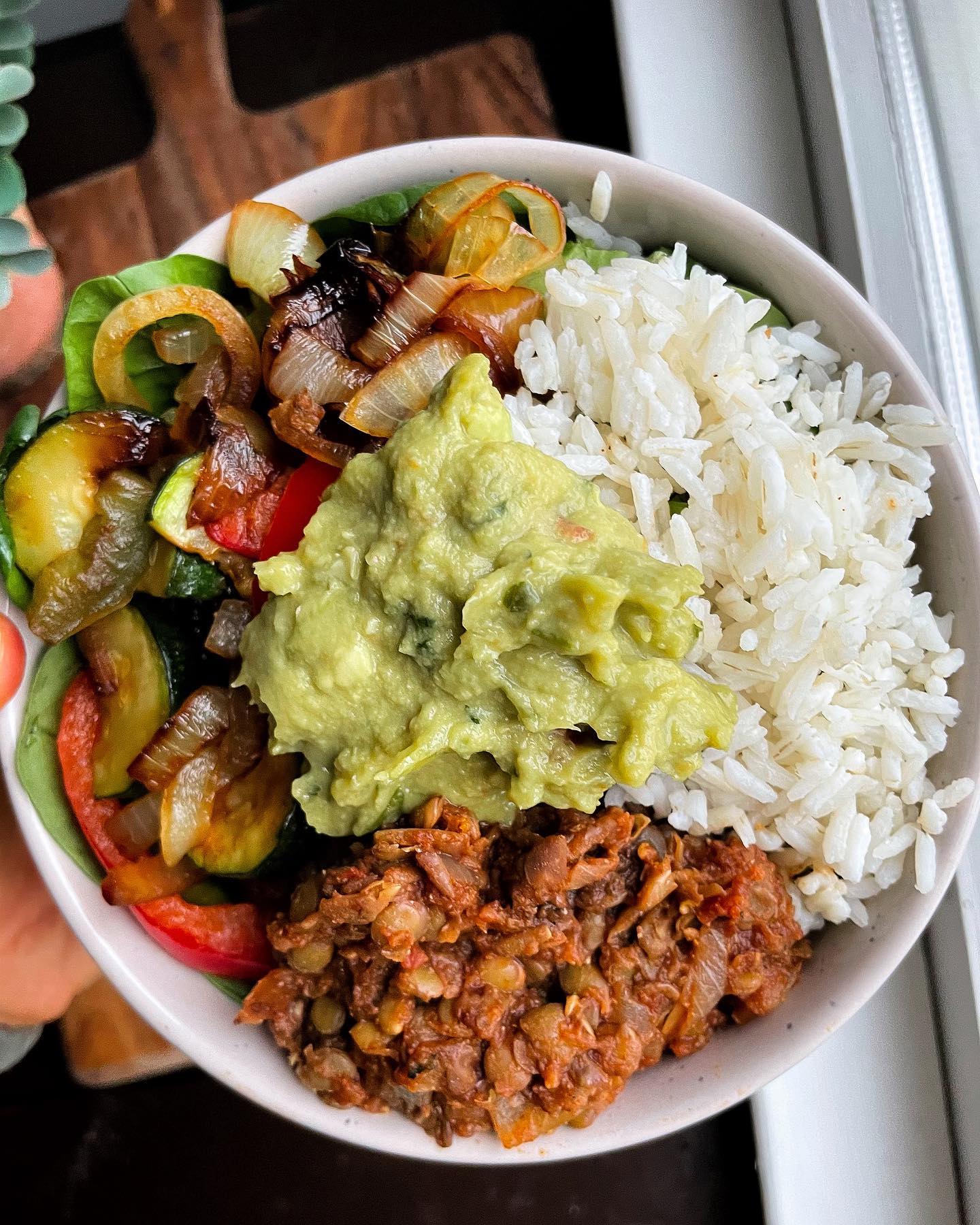 Lentil Fajita Bowls - Affordable Vegan Chipotle-Inspired Delight