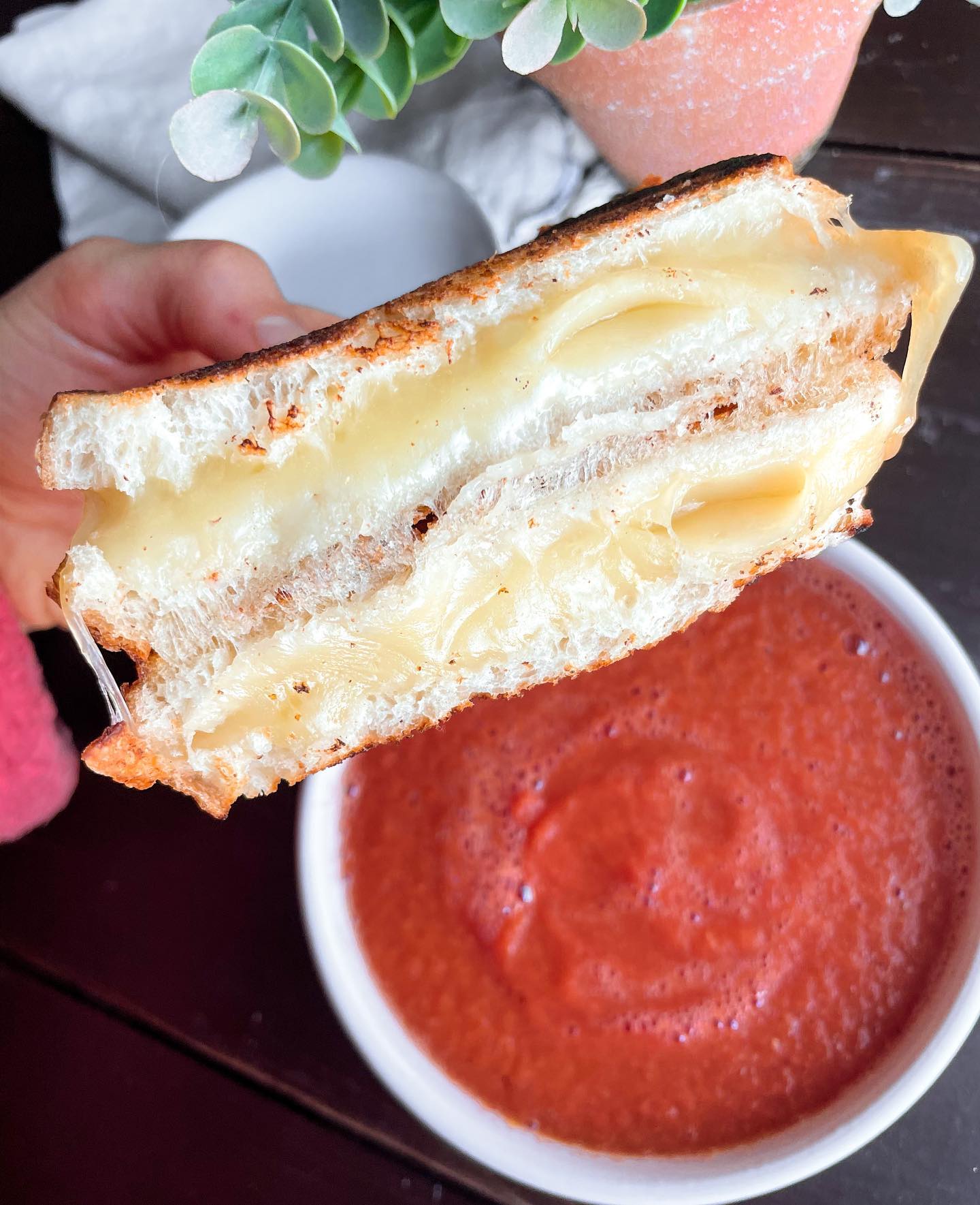 Easiest Creamy Vegan Tomato Soup