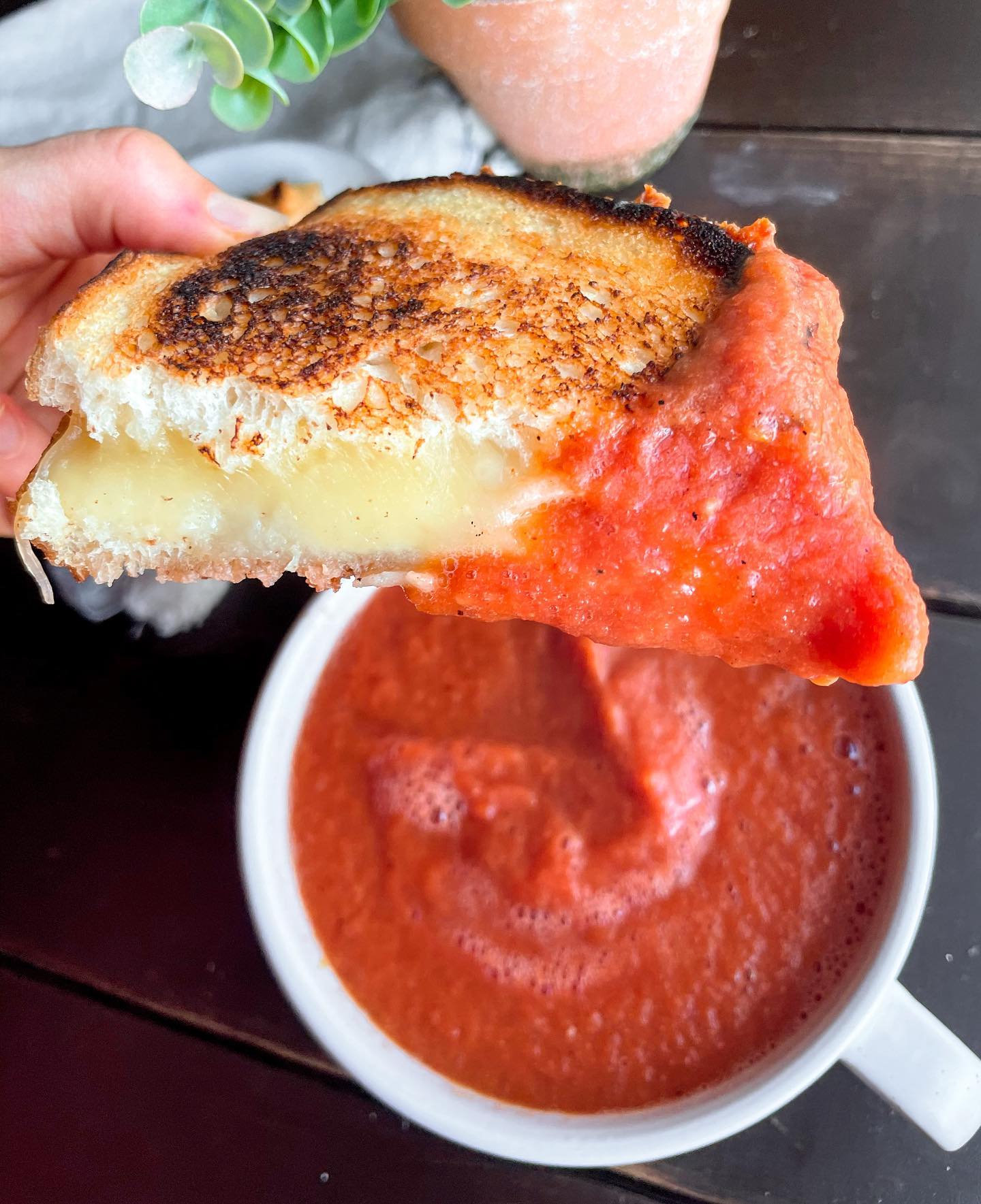 Easiest Creamy Vegan Tomato Soup