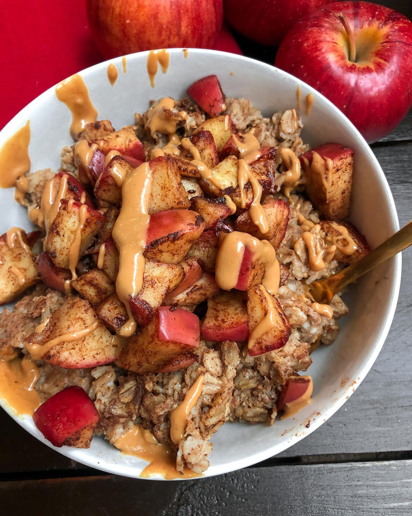 Stovetop Cinnamon Apple Oatmeal