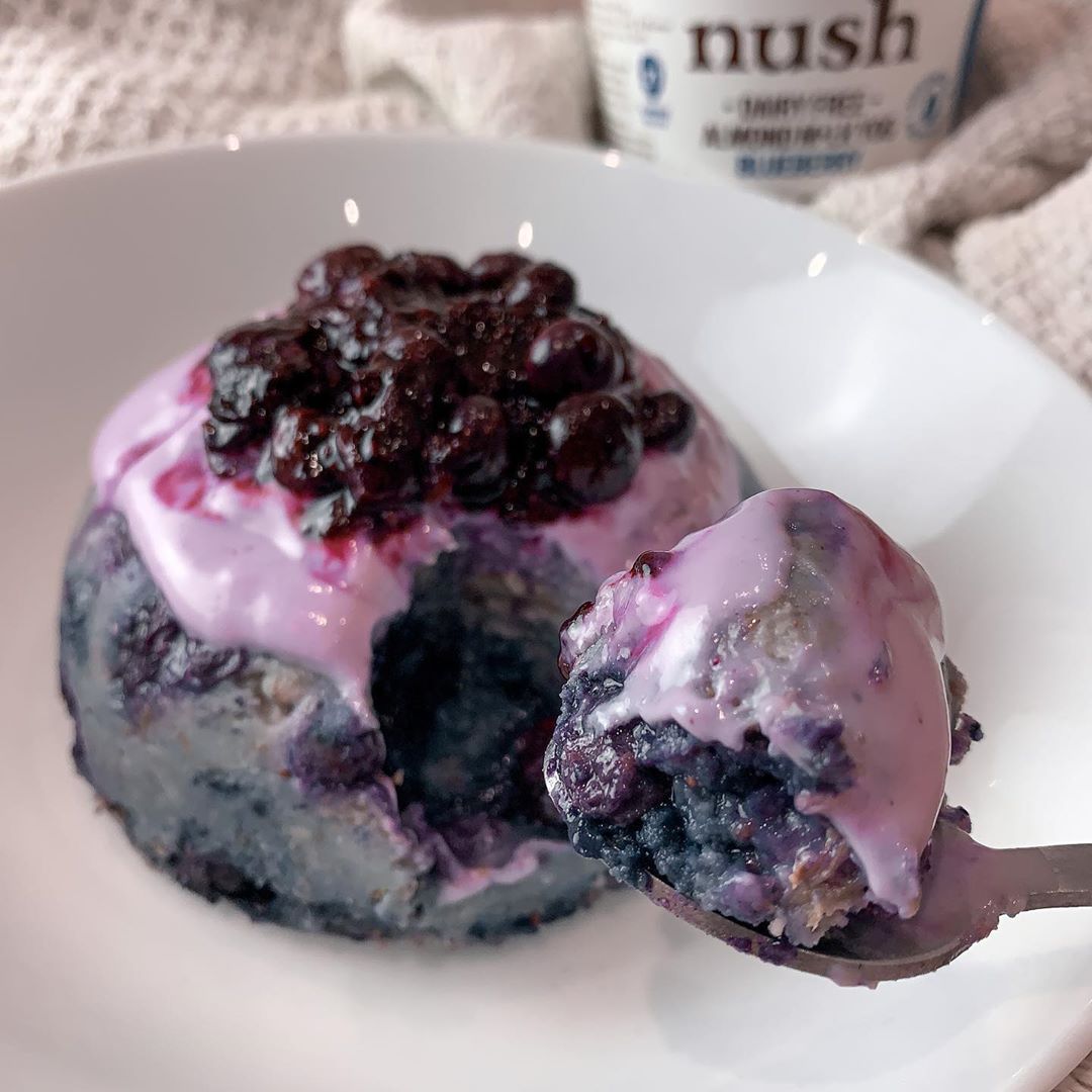 Blueberry Muffin Overnight Oat Cake