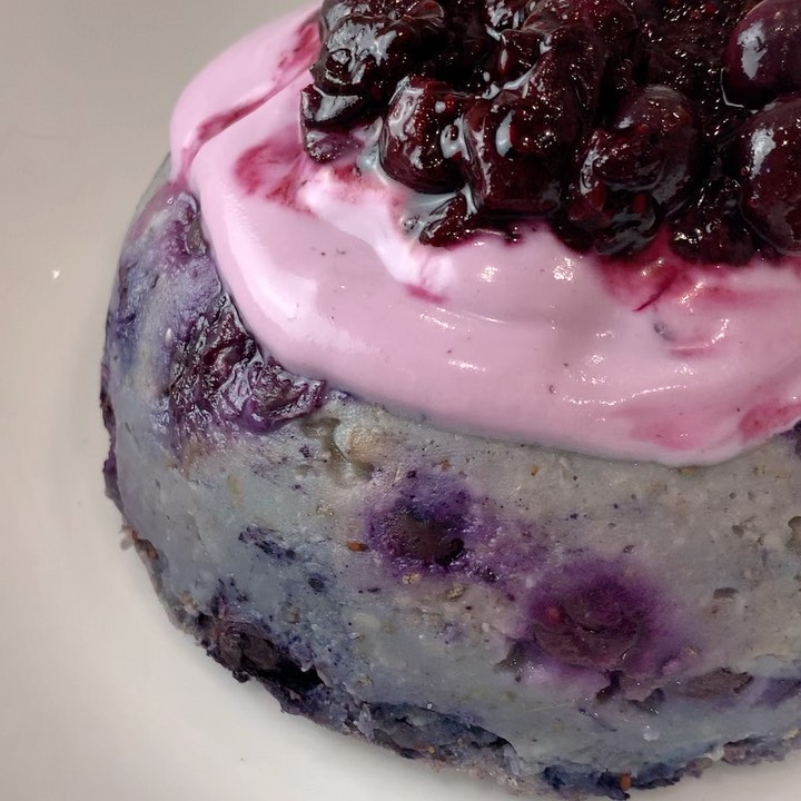 Blueberry Muffin Overnight Oat Cake