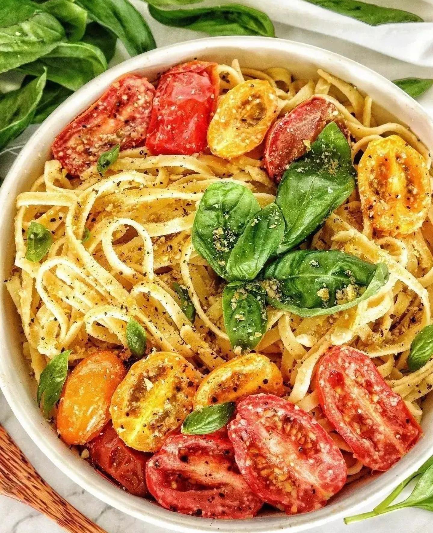 Four-Ingredient Creamy Hummus Pasta