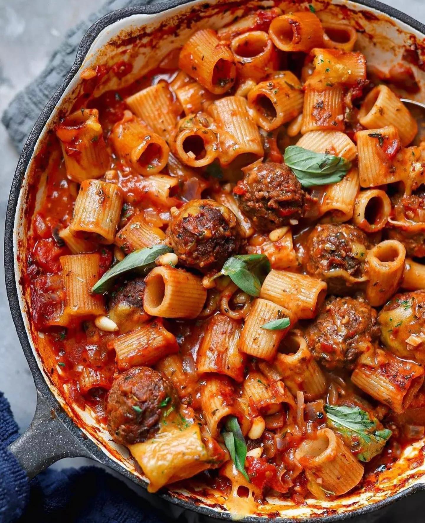 One-Pot Vegan Meatball Pasta