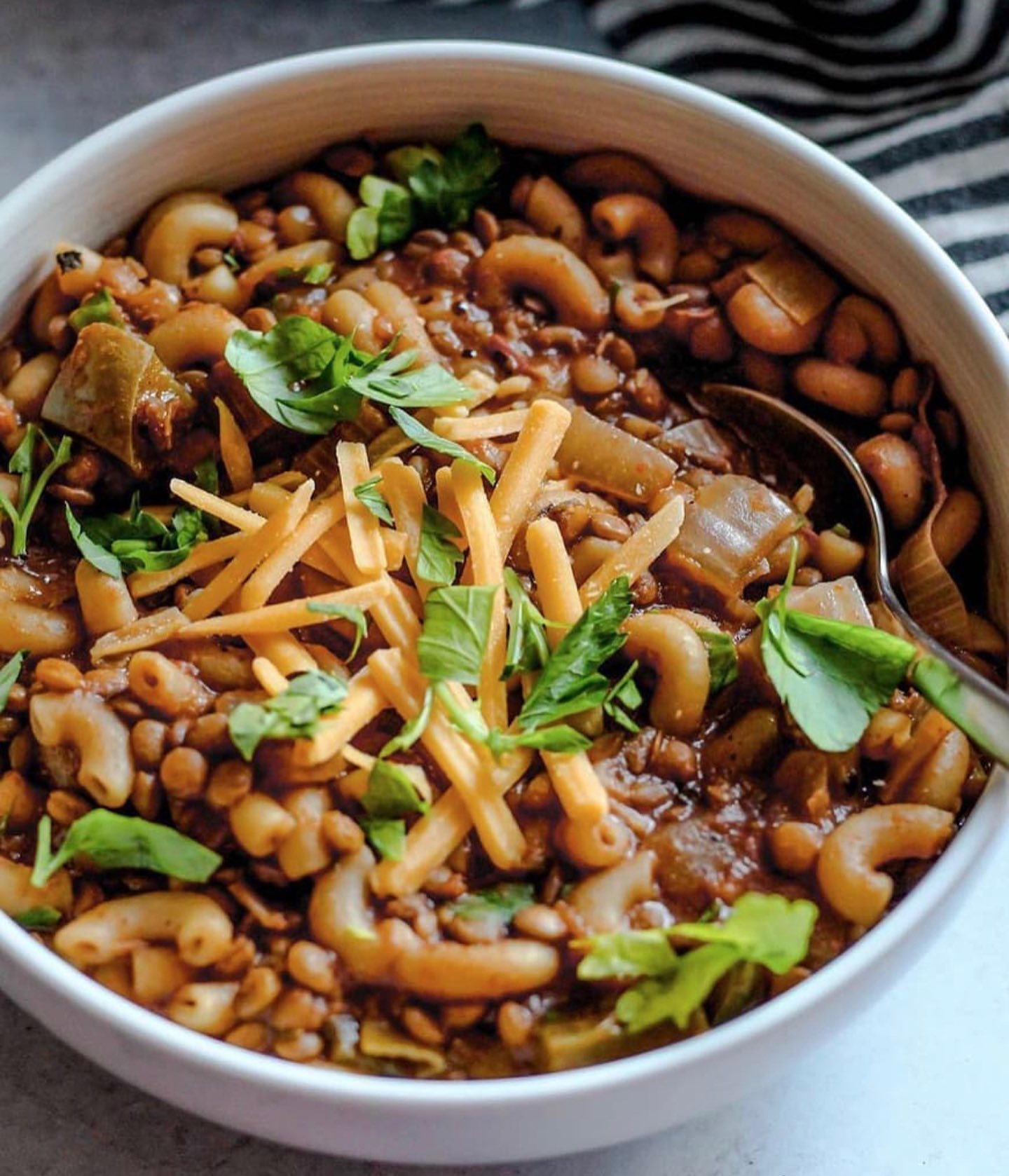 Quick and Hearty Vegan Chili Mac