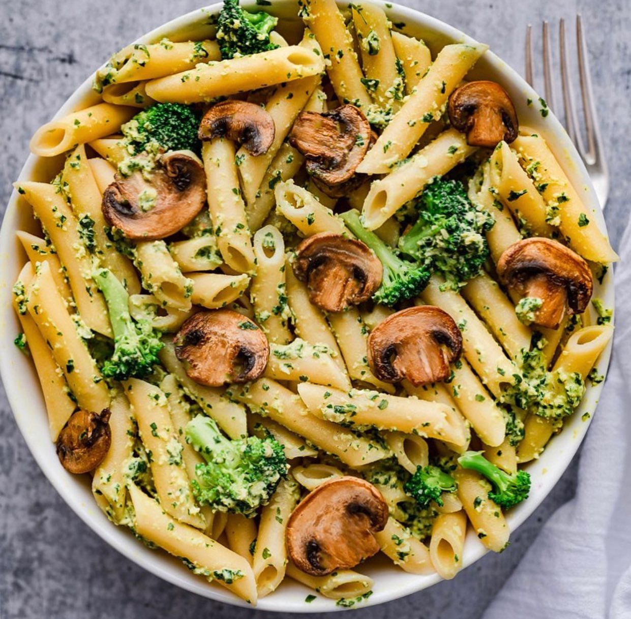 Hummus Basil Pesto Pasta